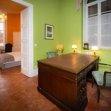 Spacious In The Heart Of * Carcassonne