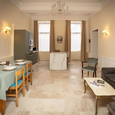 Spacious In The Heart Of Apartament *