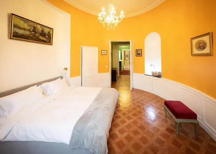 Spacious In The Heart Of * Carcassonne